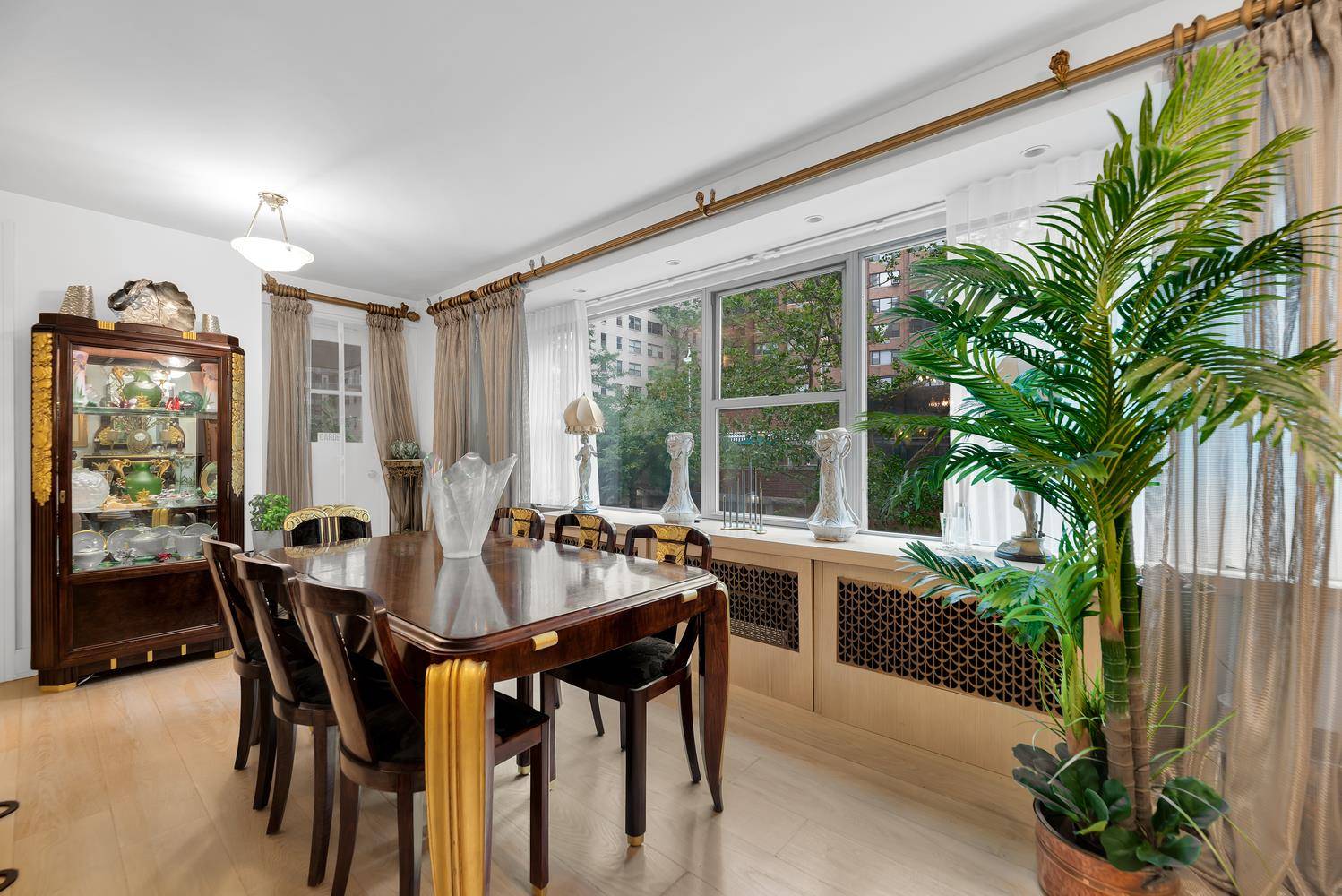 Manhattan, NY 10022,420 E 55TH Street #3FG