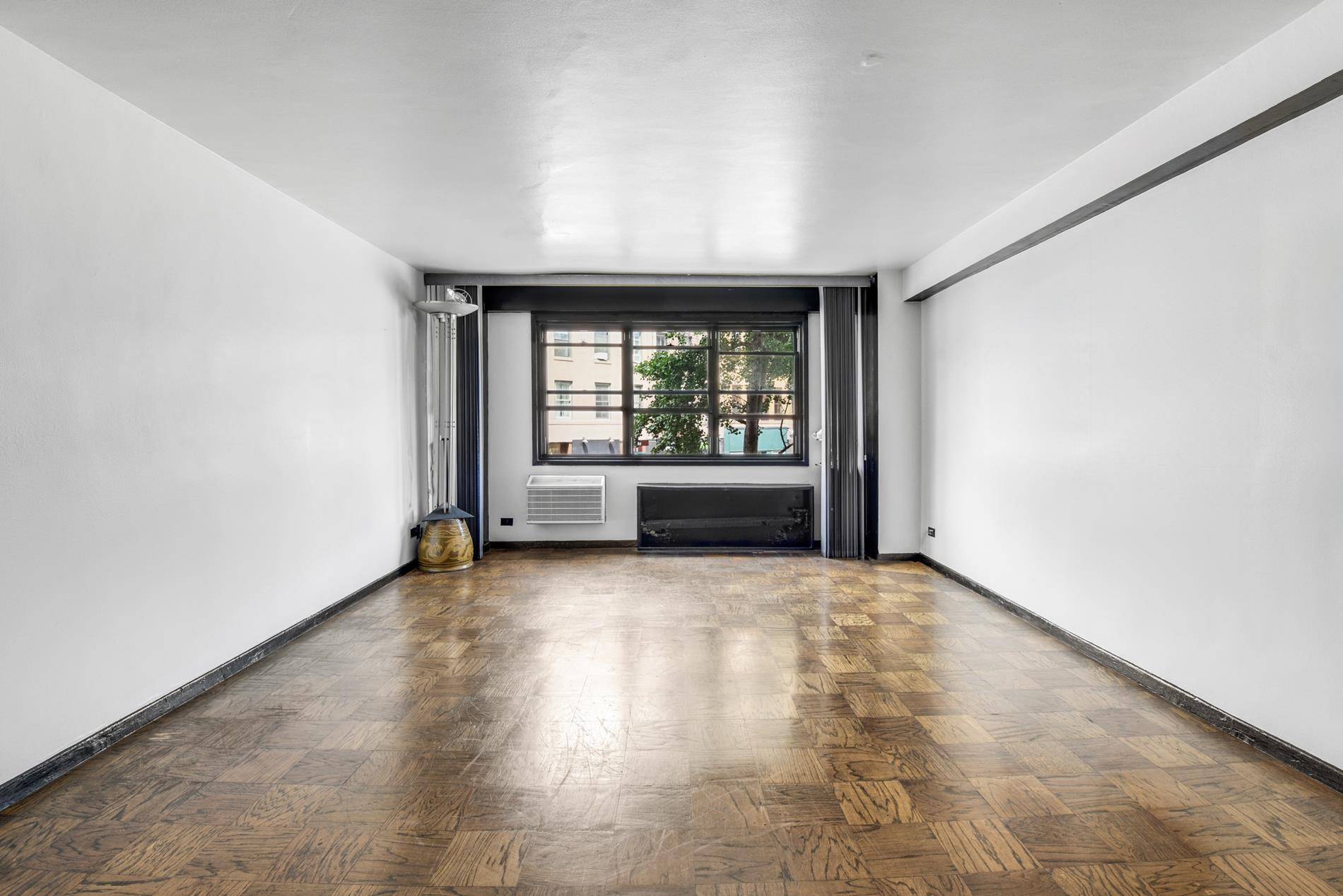 Manhattan, NY 10014,31 Jane Street #2-H