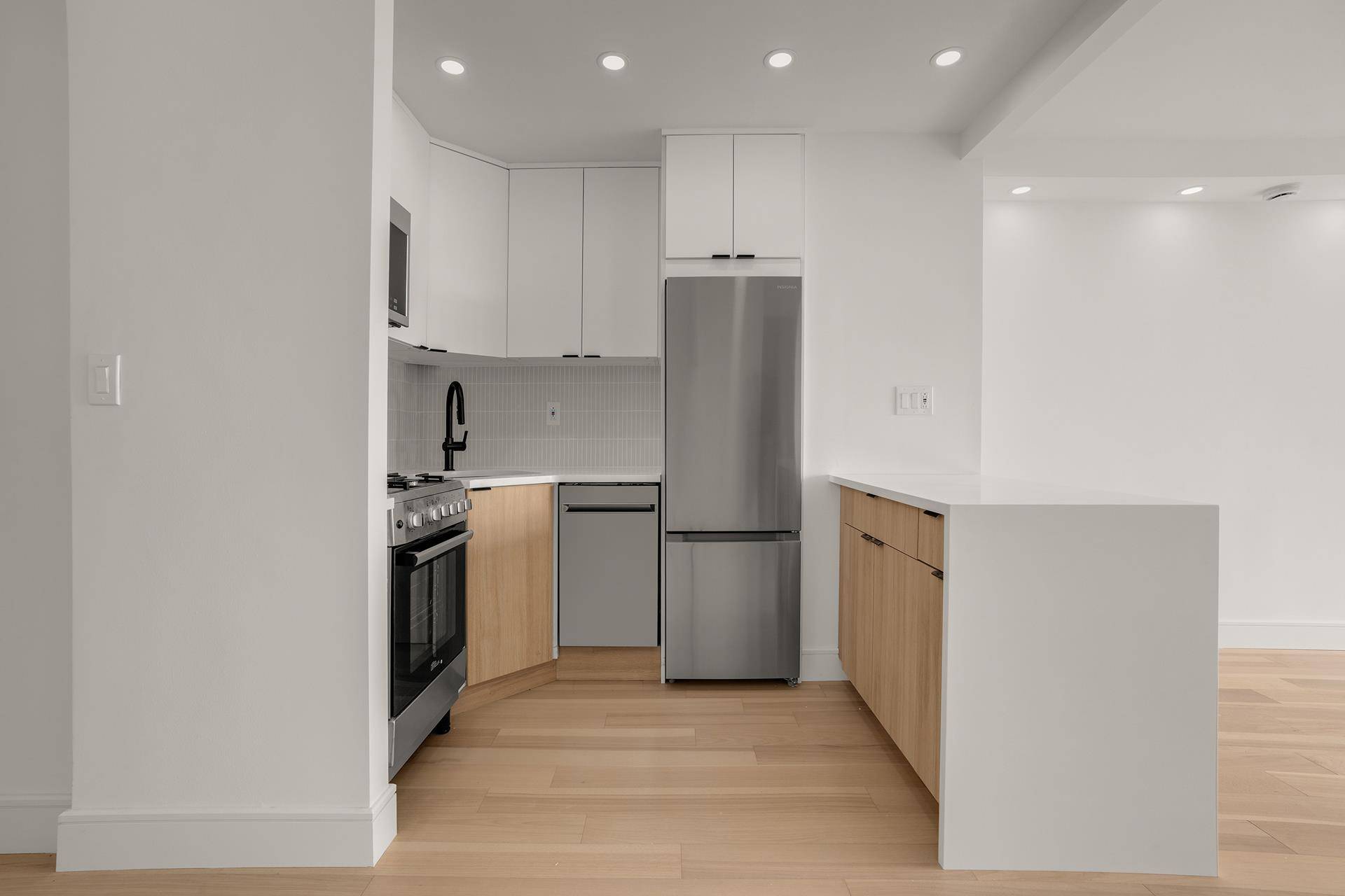 Manhattan, NY 10017,321 E 48TH Street #9L