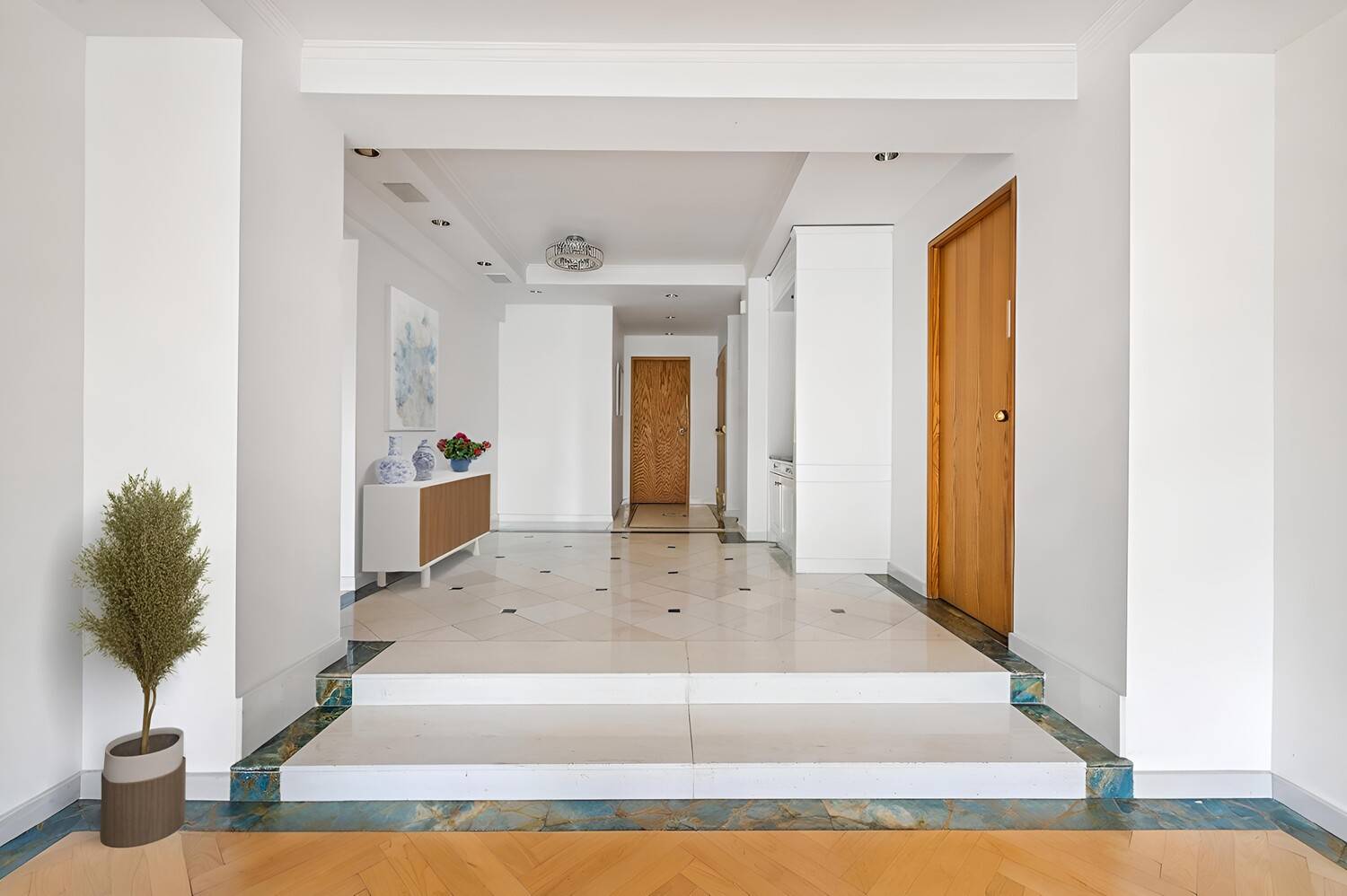 Manhattan, NY 10019,120 CENTRAL Park S #6AB