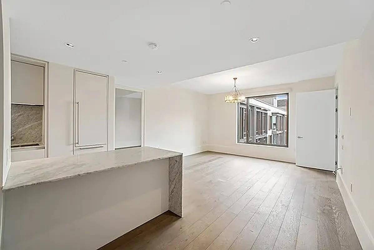 Brooklyn, NY 11249,429 Kent Avenue #810