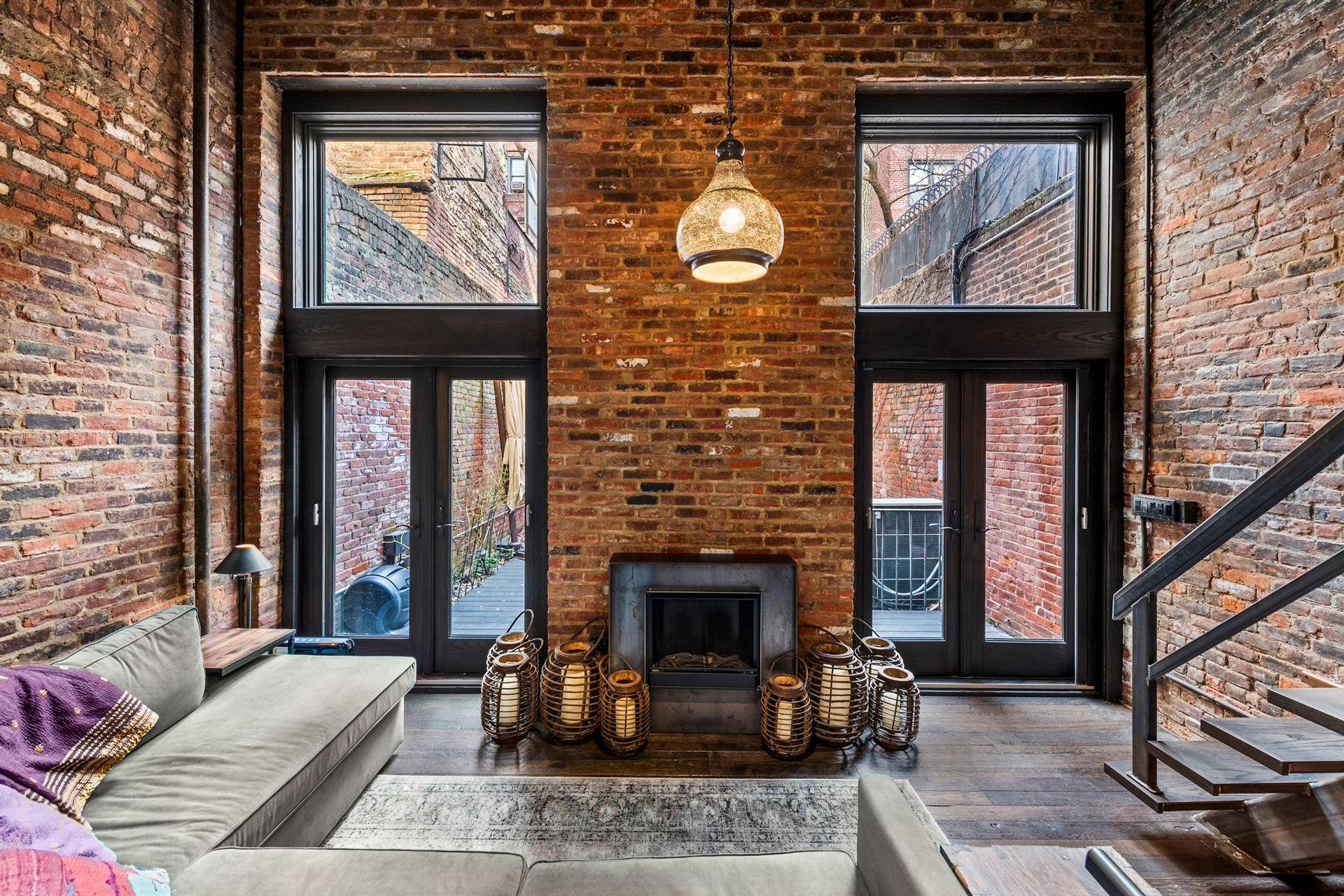 Manhattan, NY 10011,100 W 15TH Street #1A