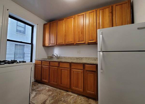 Queens, NY 11105,21-67 33rd Street #2-C