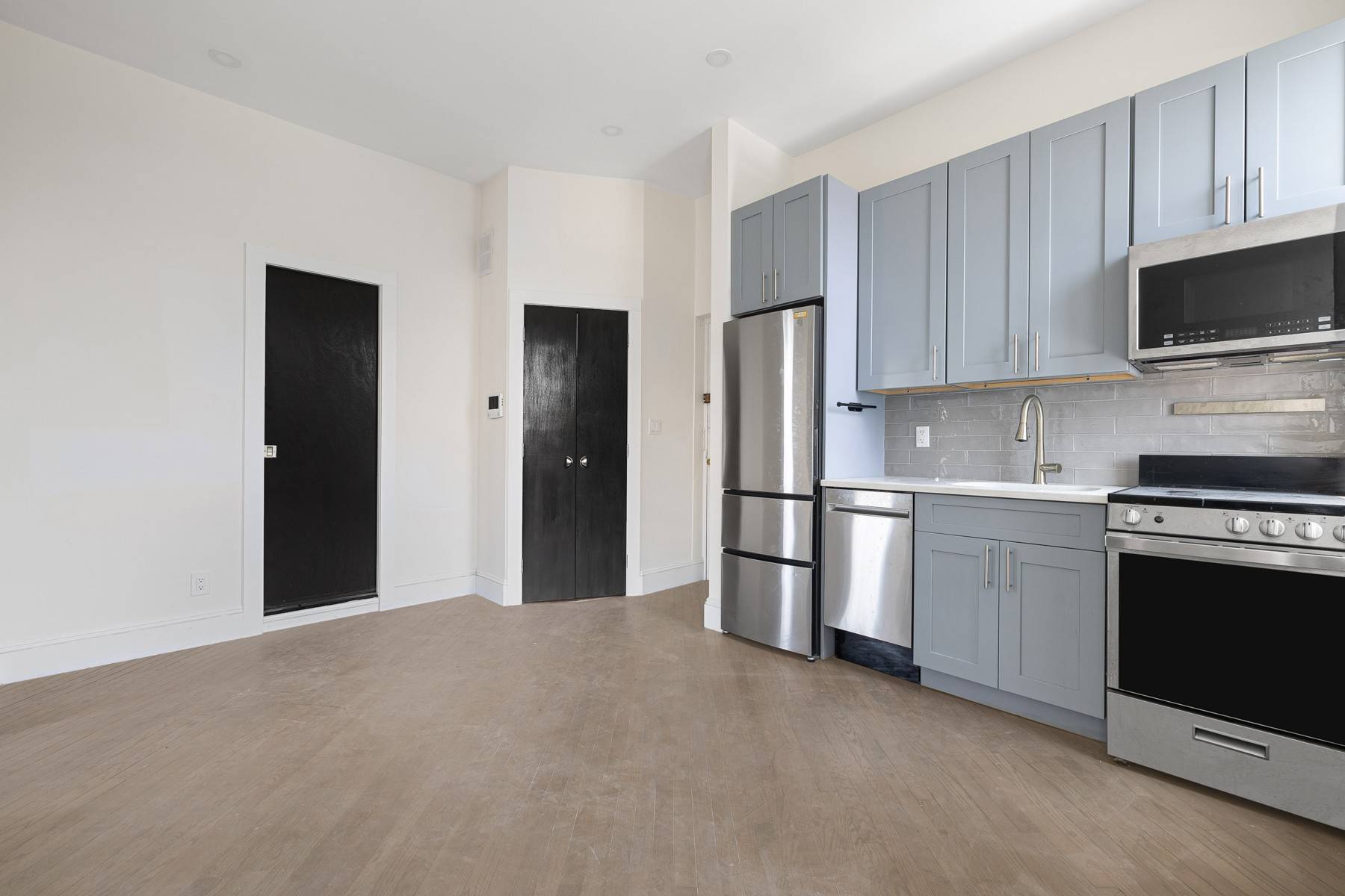Manhattan, NY 10003,58 St Marks Place #18