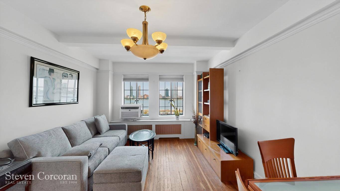 Manhattan, NY 10017,5 Tudor City Place #332