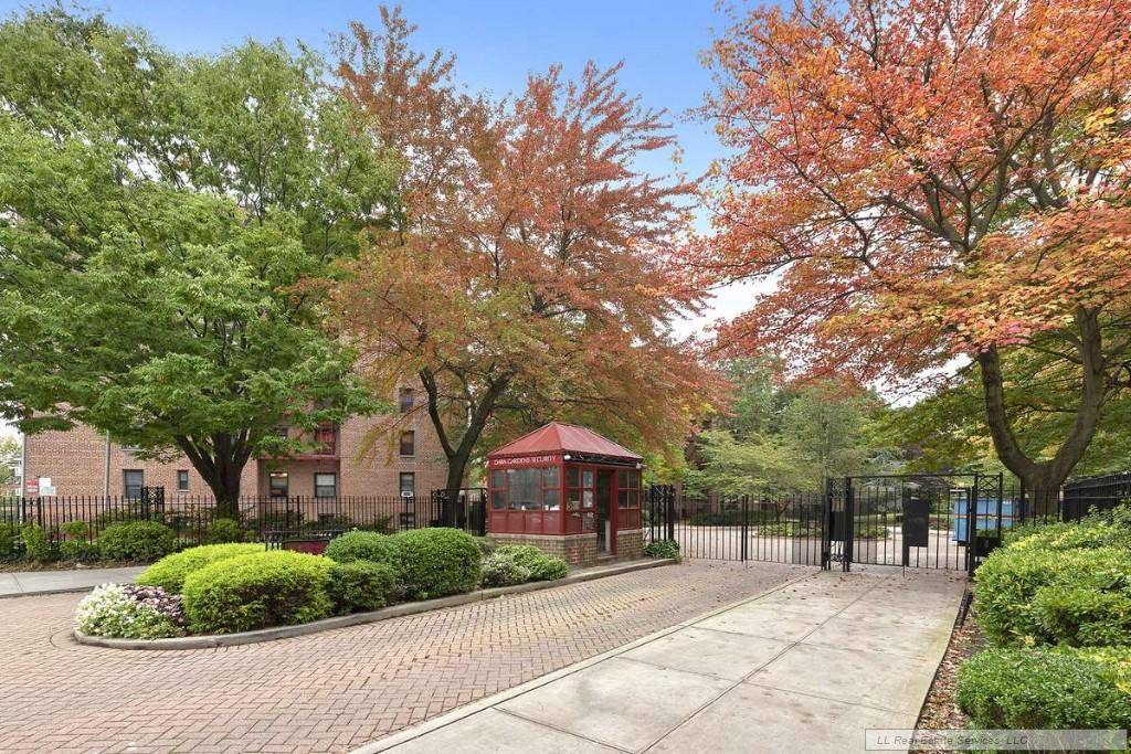 Queens, NY 11367,150-25 72nd Road #1G