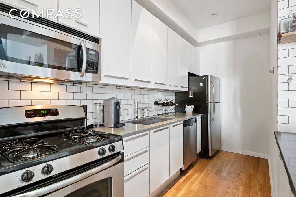 Brooklyn, NY 11222,122 West Street #PHA