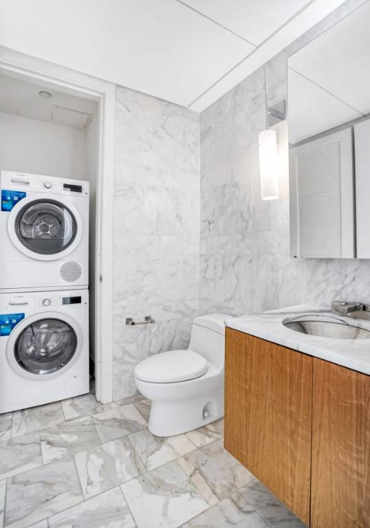 Manhattan, NY 10036,18 W 48th Street #14E