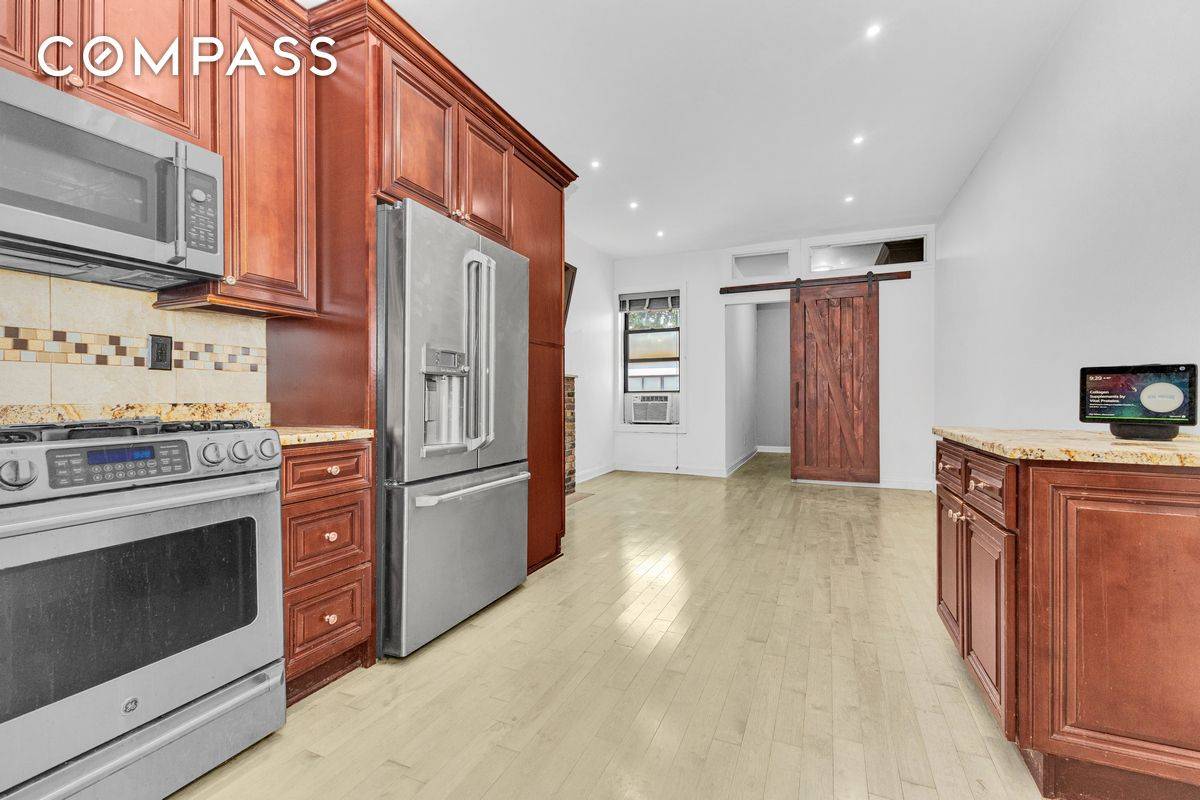 Brooklyn, NY 11217,521 Dean Street #9