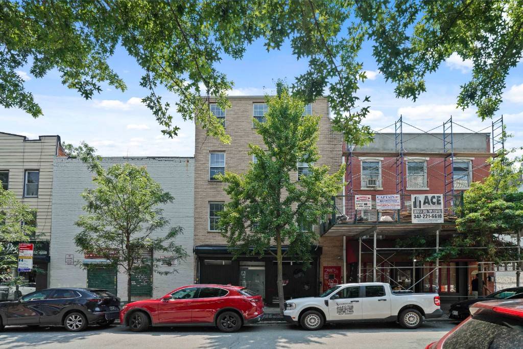 Brooklyn, NY 11211,296 Grand Street