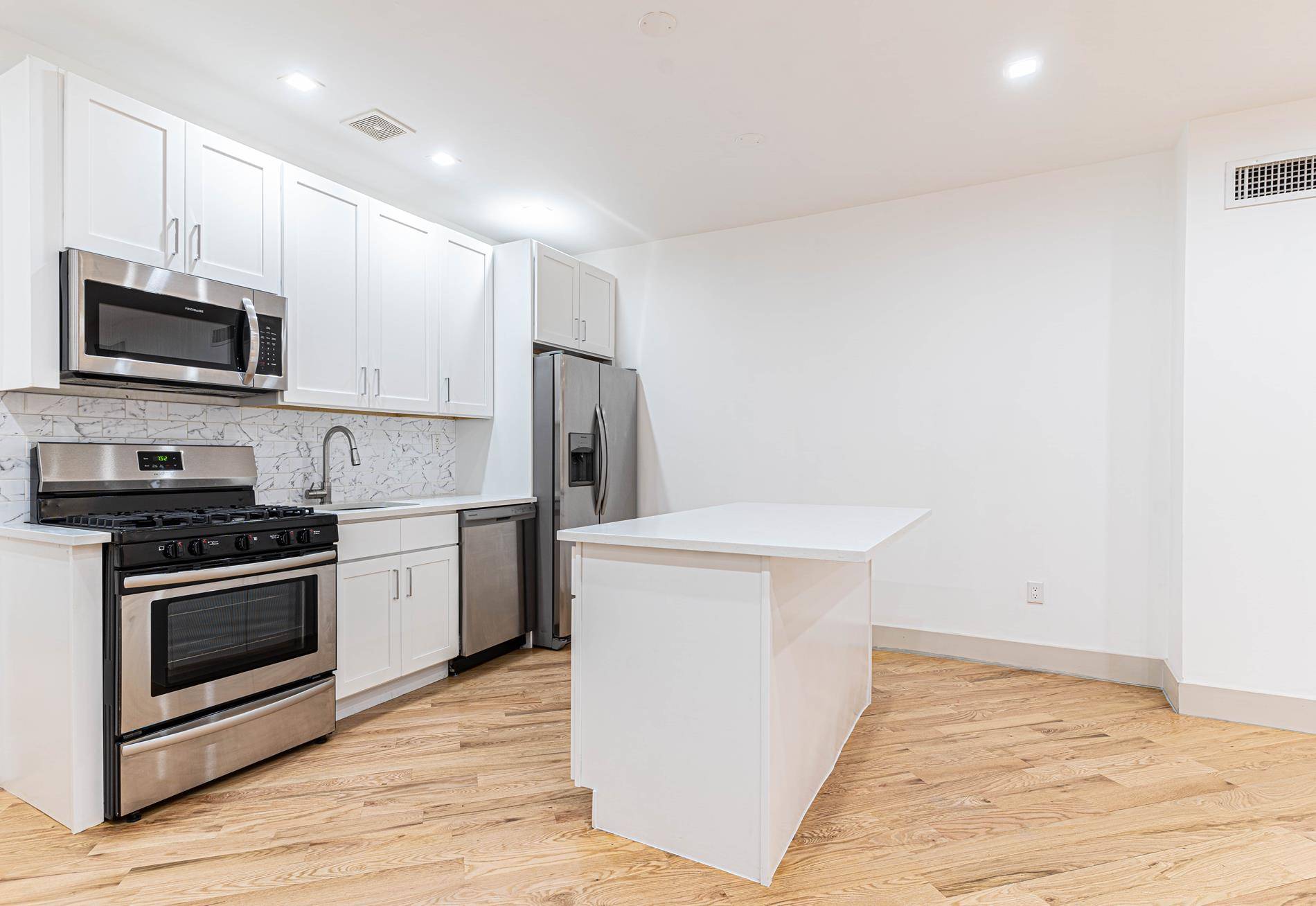 Brooklyn, NY 11203,282 E 38th Street #1