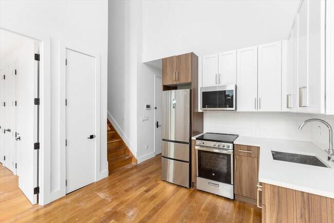 Brooklyn, NY 11221,212 Malcolm X Boulevard #4A