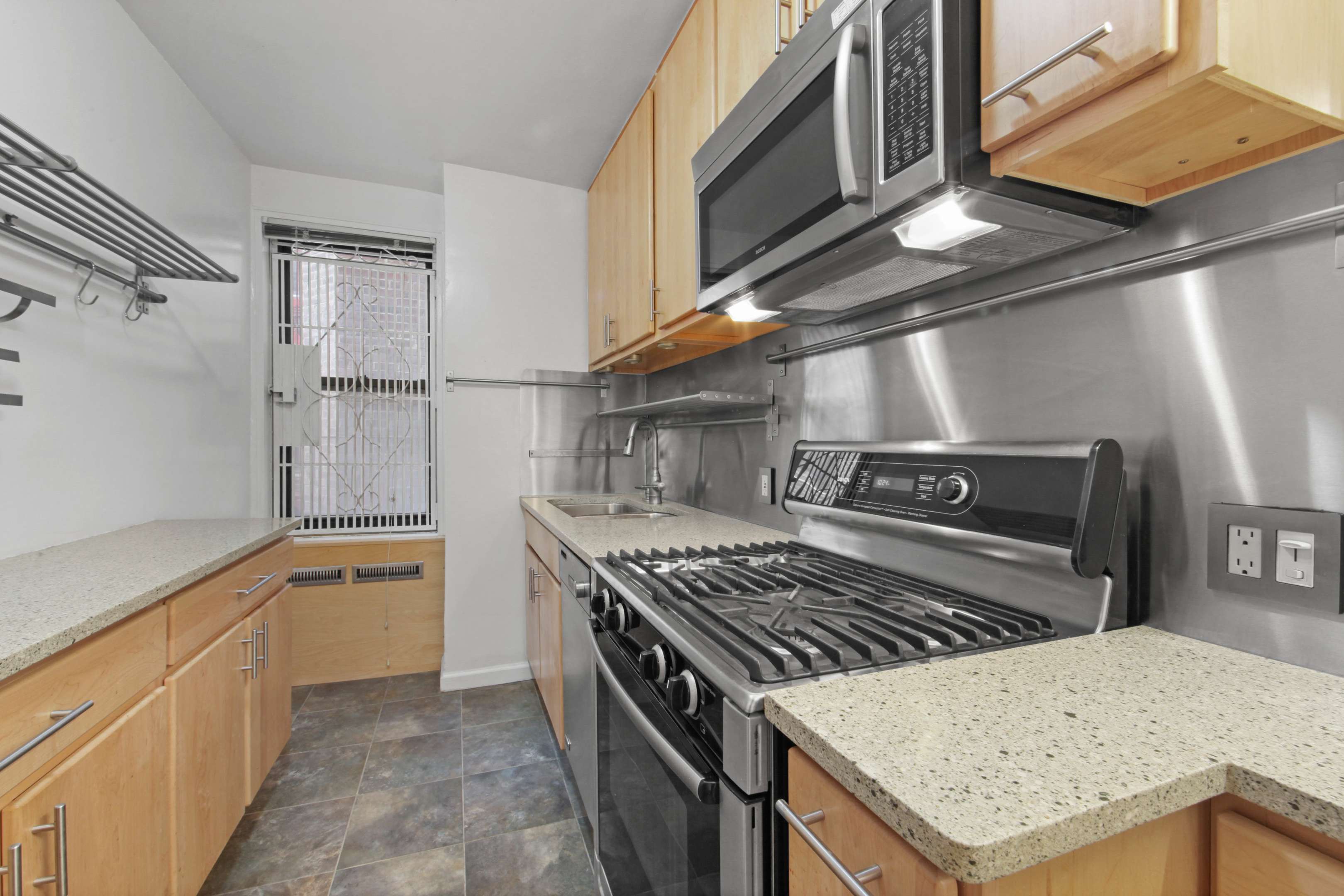 Queens, NY 11372,34-20 78th Street #4H