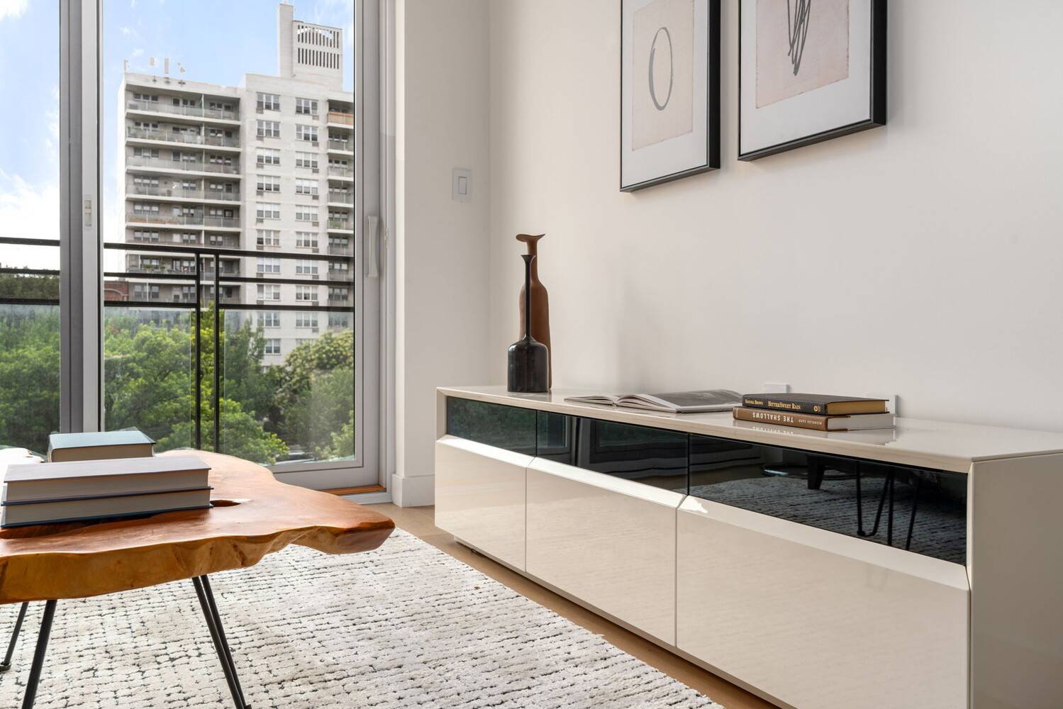 Brooklyn, NY 11218,379 OCEAN Parkway #6A