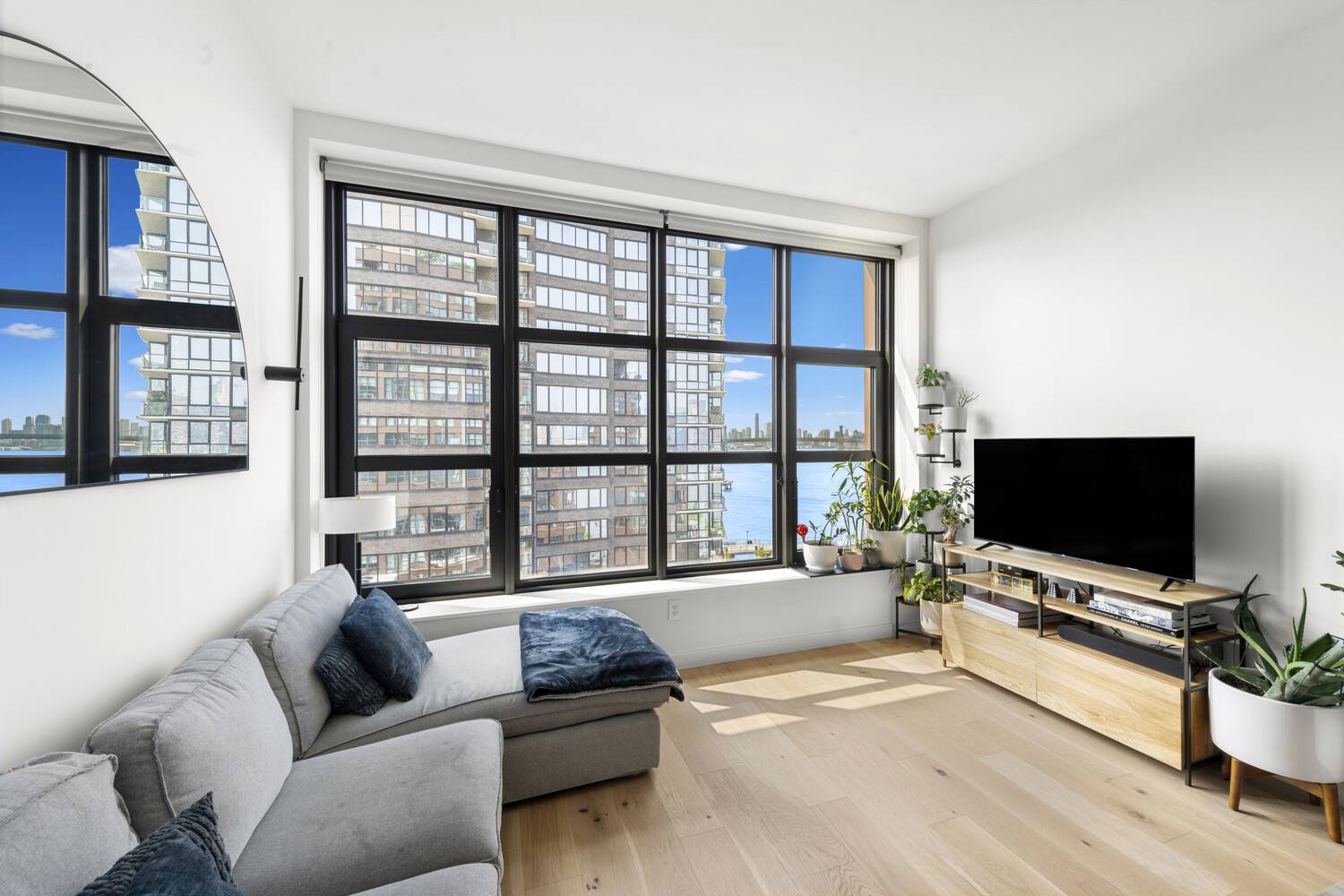 Brooklyn, NY 11222,29 HURON Street #7DW