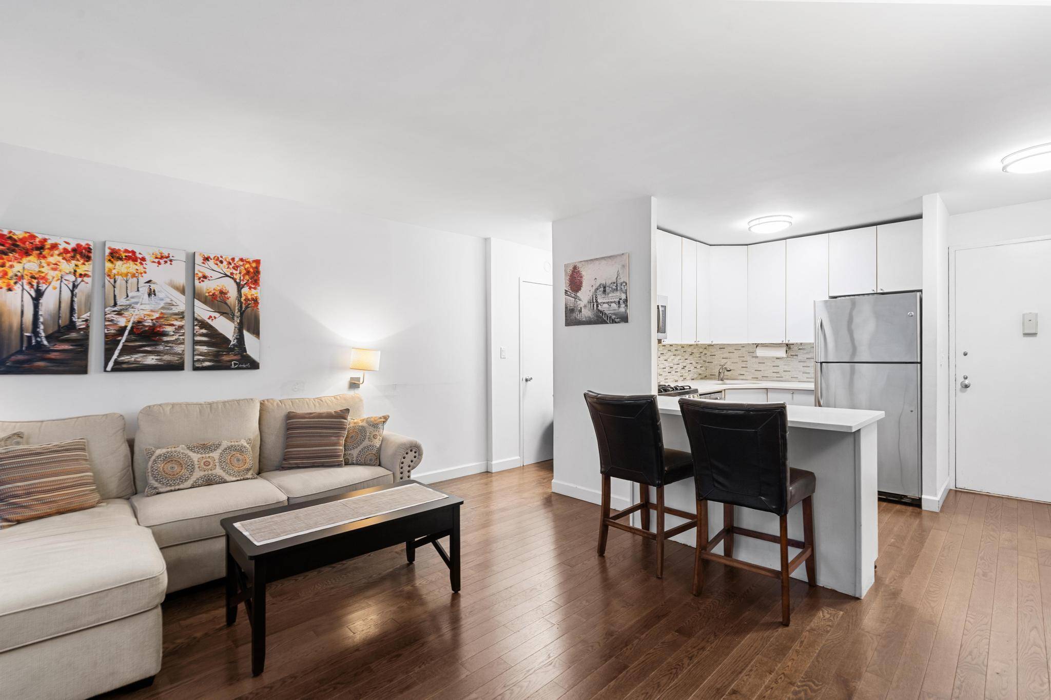 Manhattan, NY 10017,333 E 45th Street #16A