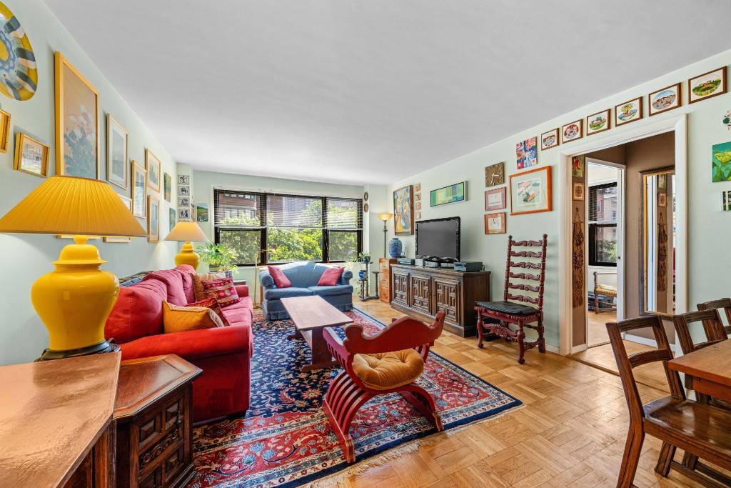 Manhattan, NY 10065,301 E 62nd Street #3G