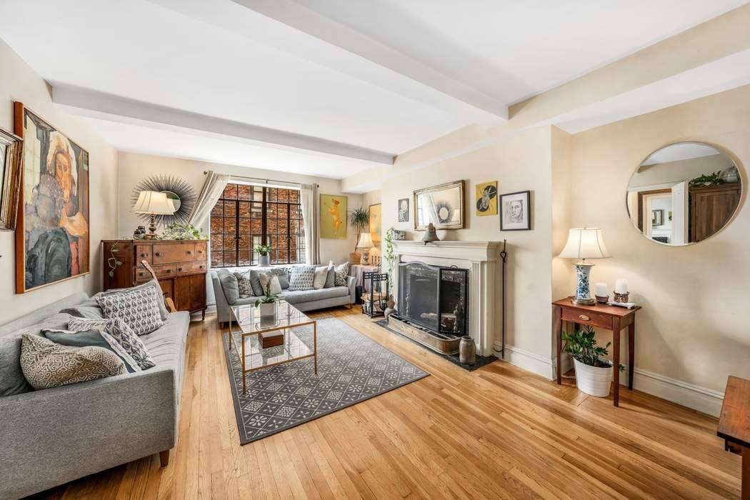 Manhattan, NY 10022,444 E 52nd Street #4F