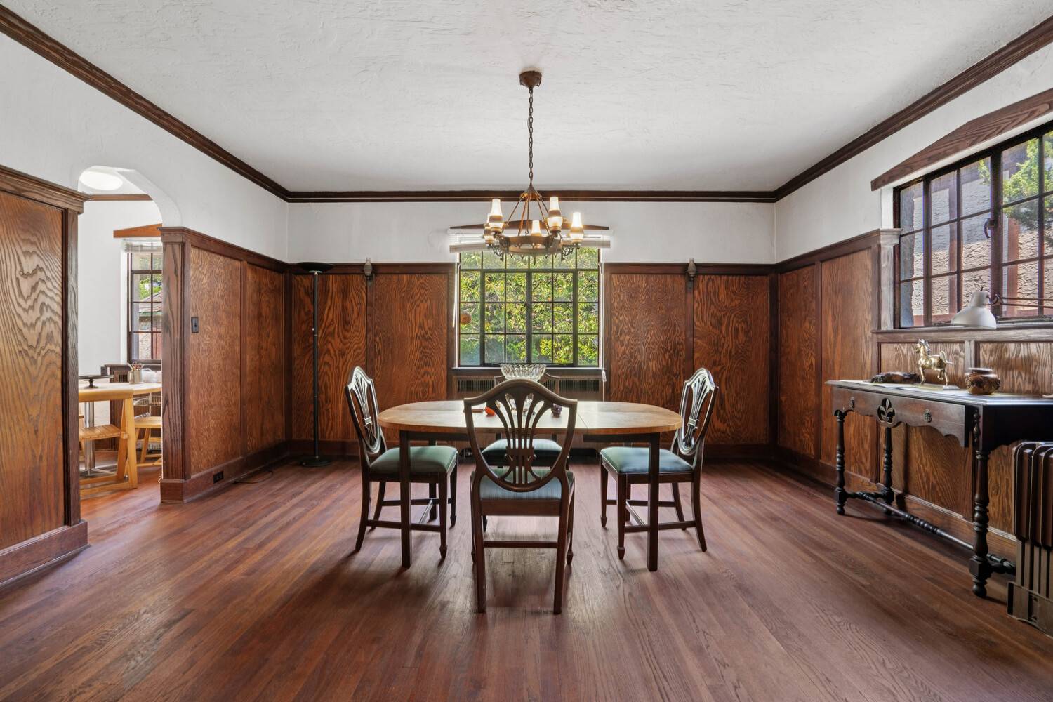 Queens, NY 11432,176-15 CROYDON Road