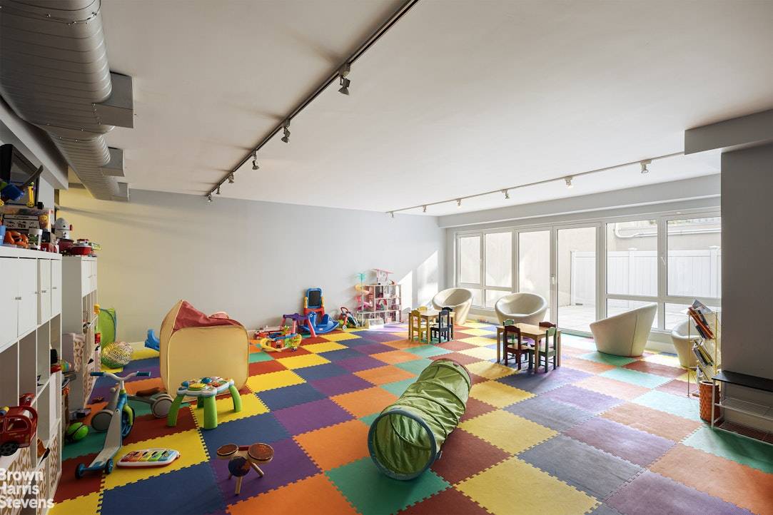 Brooklyn, NY 11211,214 N 11TH Street #3V