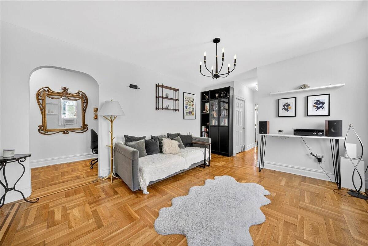 Bronx, NY 10451,811 WALTON Avenue #F19