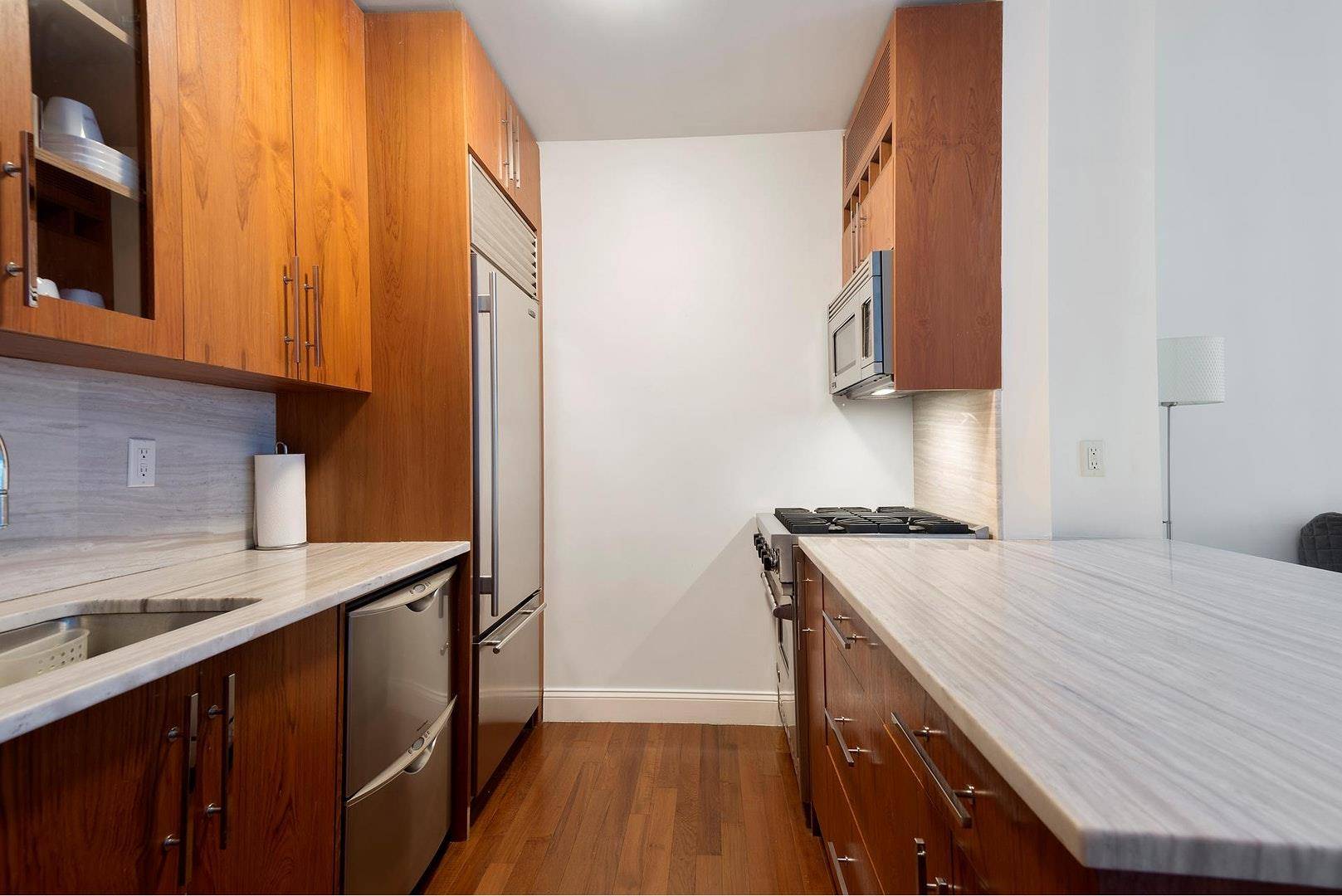 Manhattan, NY 10006,88 GREENWICH Street #728