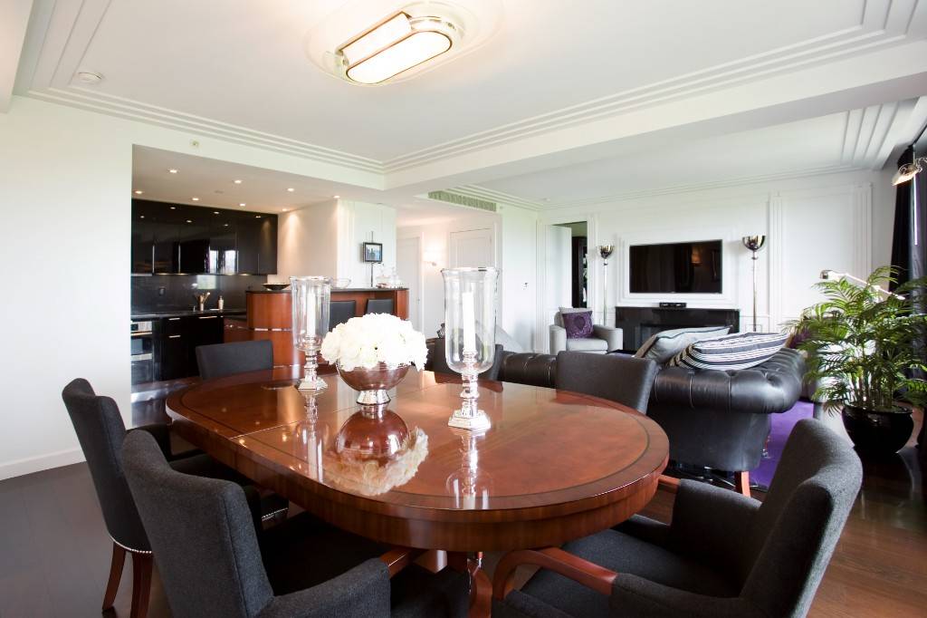 Manhattan, NY 10019,160 Central Park S #1005