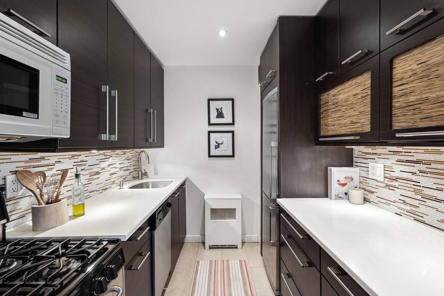 Manhattan, NY 10011,85 8TH Avenue #4T