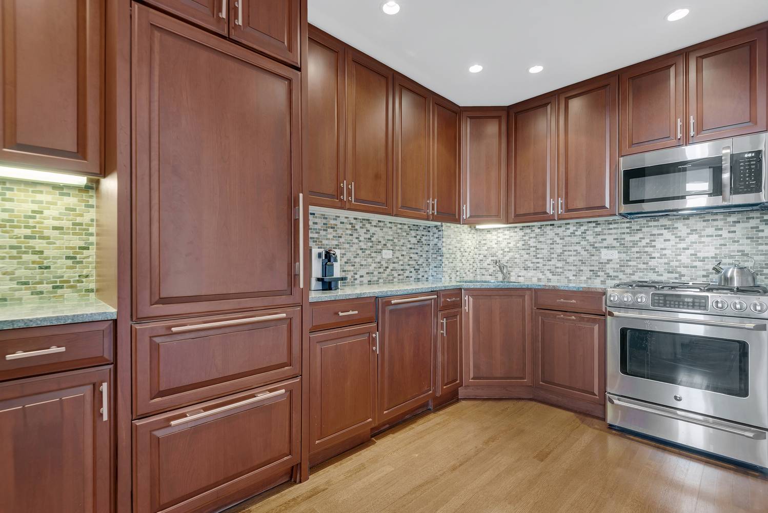 Manhattan, NY 10065,188 E 64th Street #3802