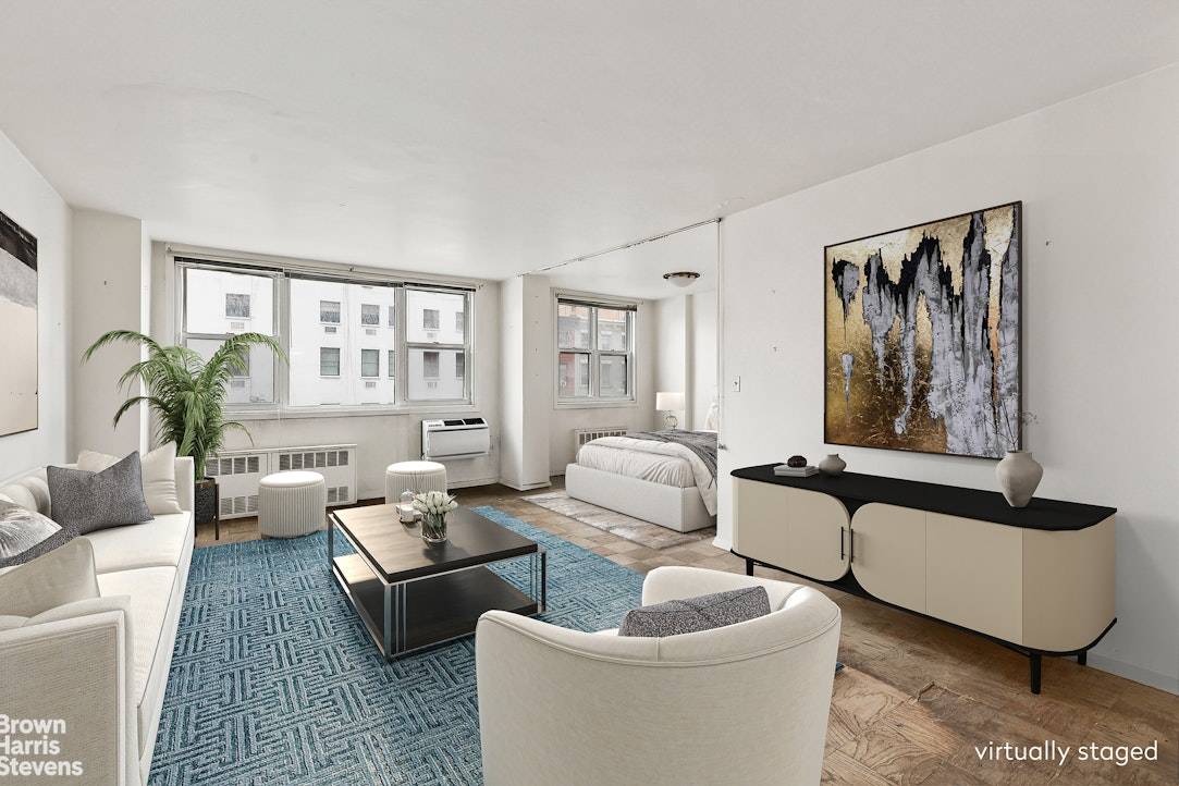 Manhattan, NY 10011,77 7TH Avenue #4L