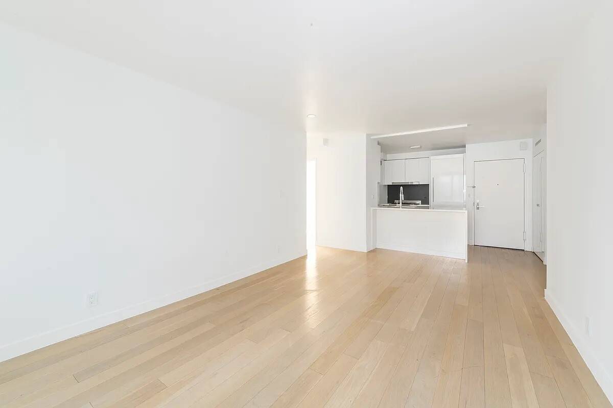 Manhattan, NY 10019,301 W 53RD Street #24K