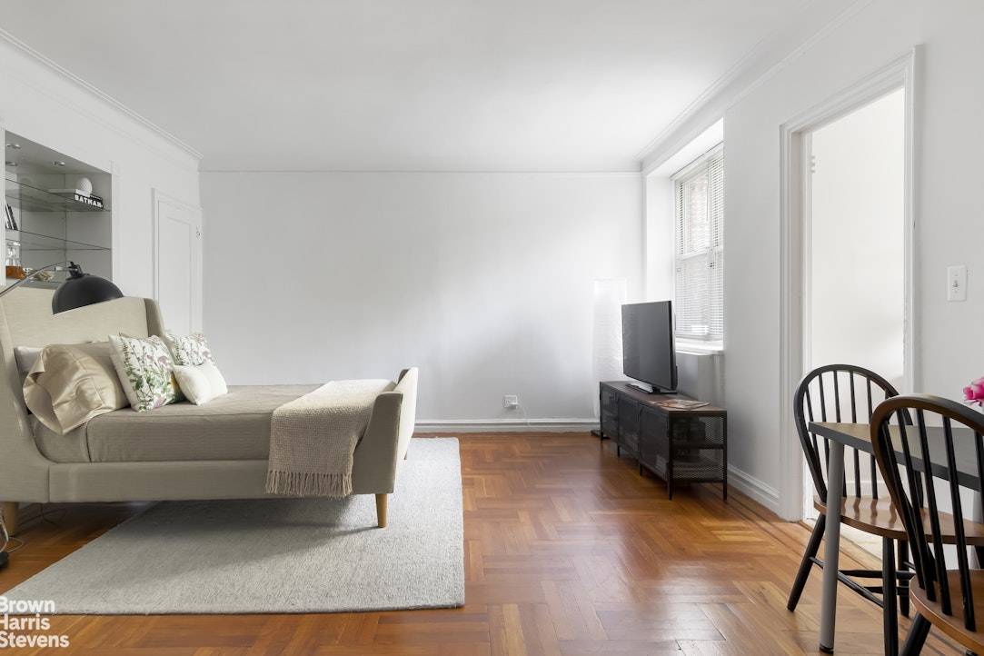 Manhattan, NY 10034,585 W 214TH Street #1A