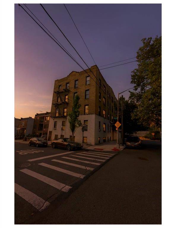 Brooklyn, NY 11228,293 Dahlgreen Place #2-B