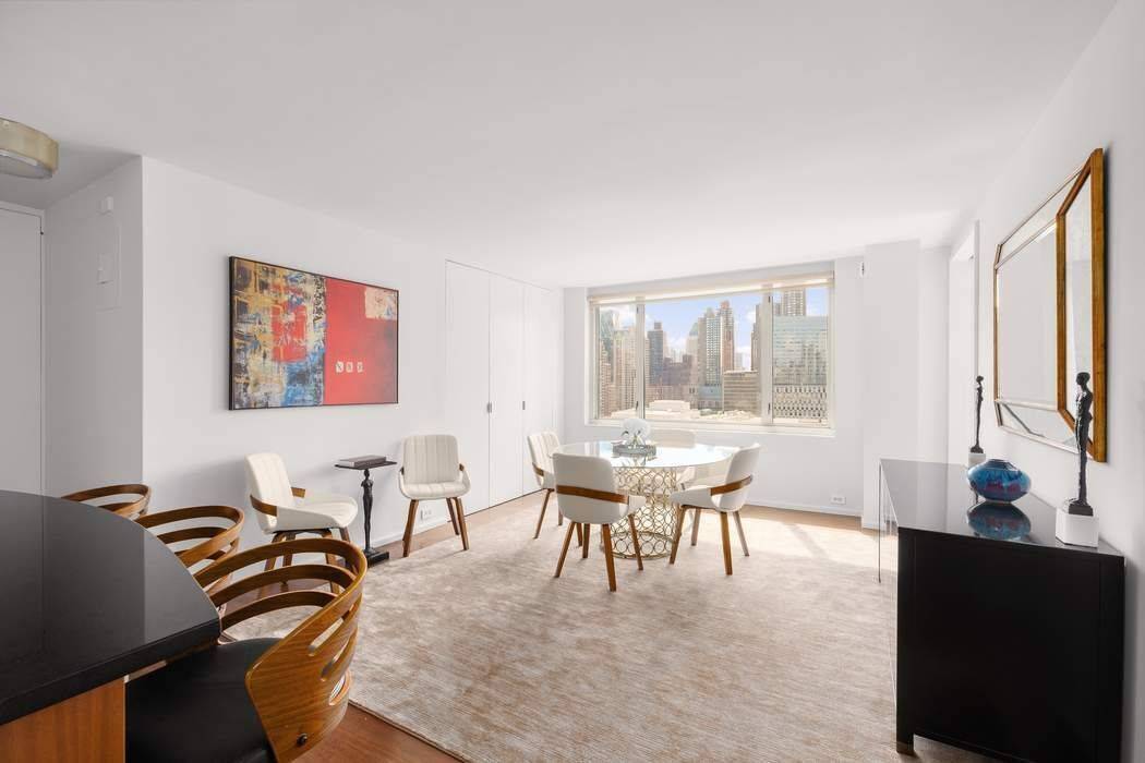 Manhattan, NY 10023,130 W 67th Street #19DE