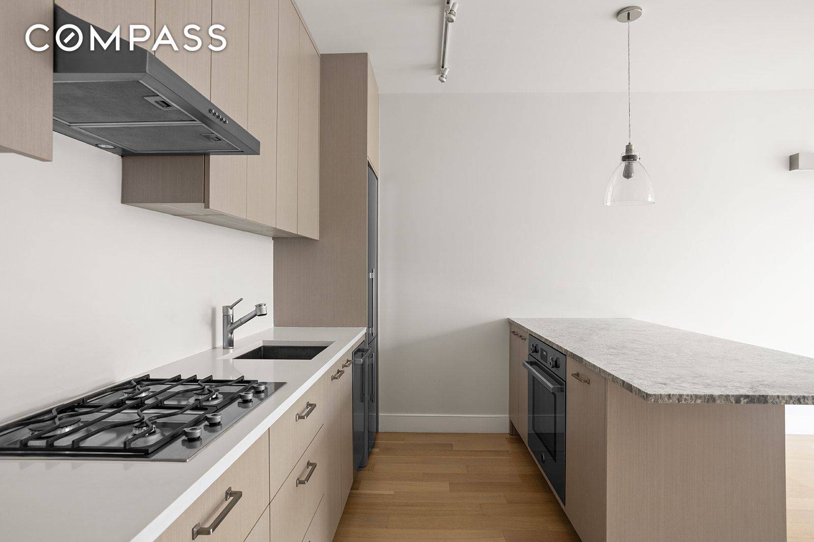 Manhattan, NY 10009,536 E 13th Street #PH6F