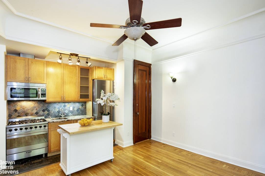 Manhattan, NY 10025,417 RIVERSIDE Drive #1D