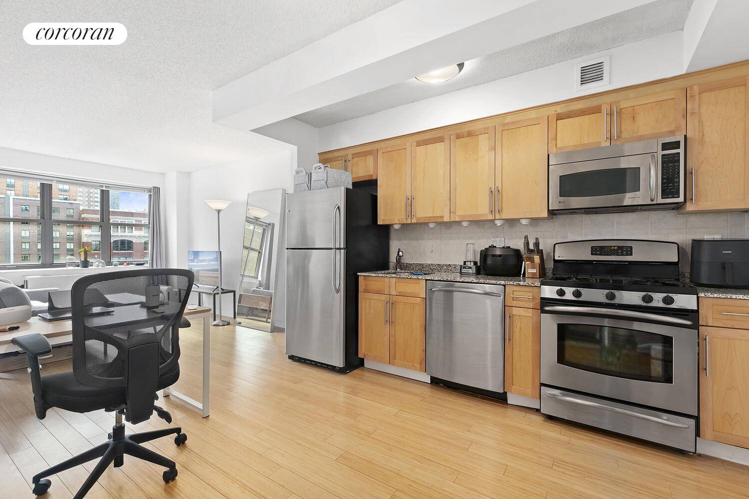 Manhattan, NY 10036,516 W 47TH Street #S6K
