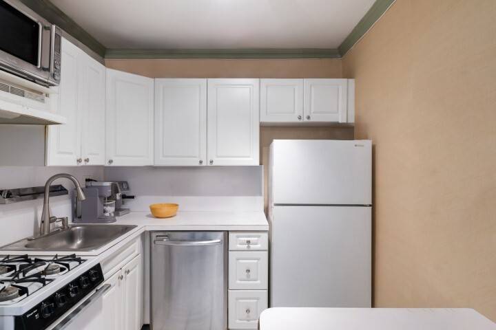 Bronx, NY 10471,5900 ARLINGTON Avenue #15E