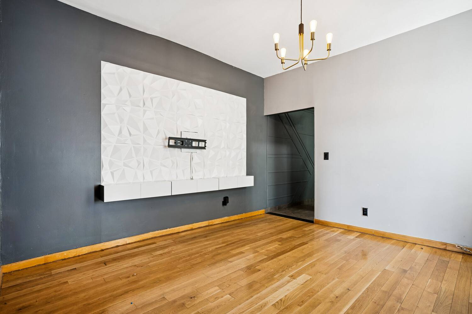 Brooklyn, NY 11206,218 SCHOLES Street #9