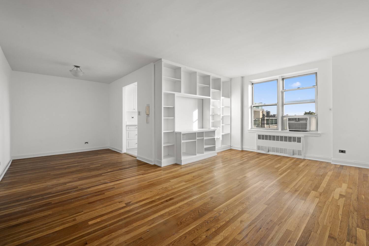 Bronx, NY 10463,3512 OXFORD Avenue #6C