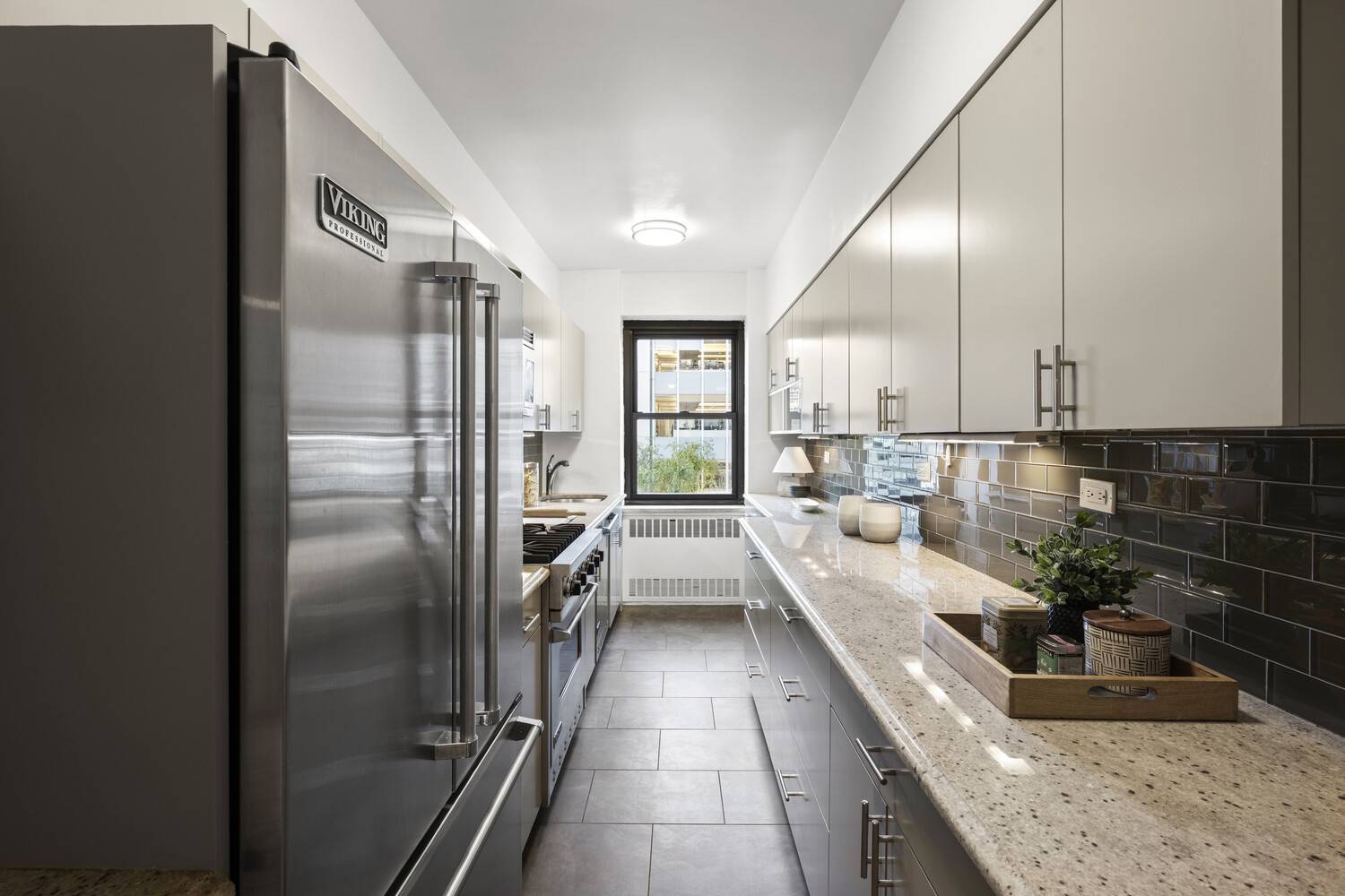 Manhattan, NY 10022,135 E 54TH Street #14B