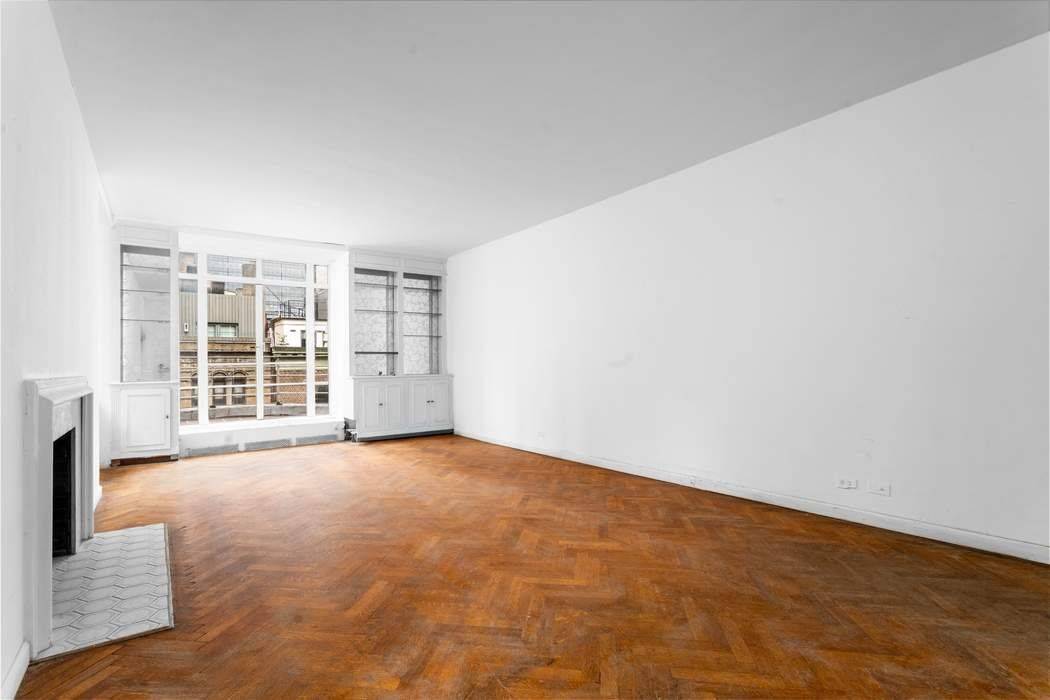 Manhattan, NY 10019,24 W 55th Street #10E