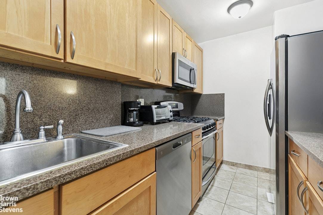 Manhattan, NY 10025,400 CENTRAL Park W #1M