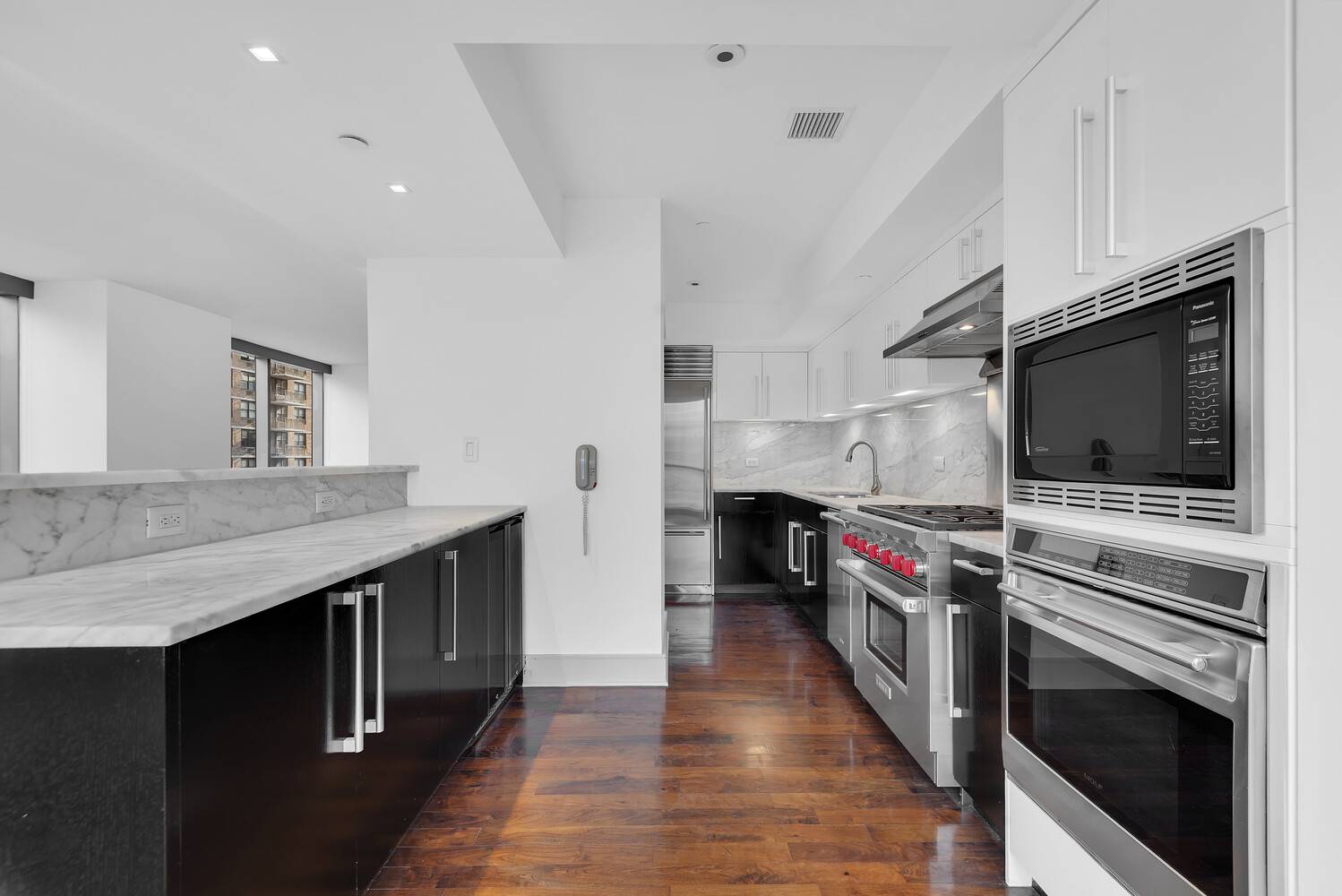 Manhattan, NY 10075,300 E 79TH Street #11B