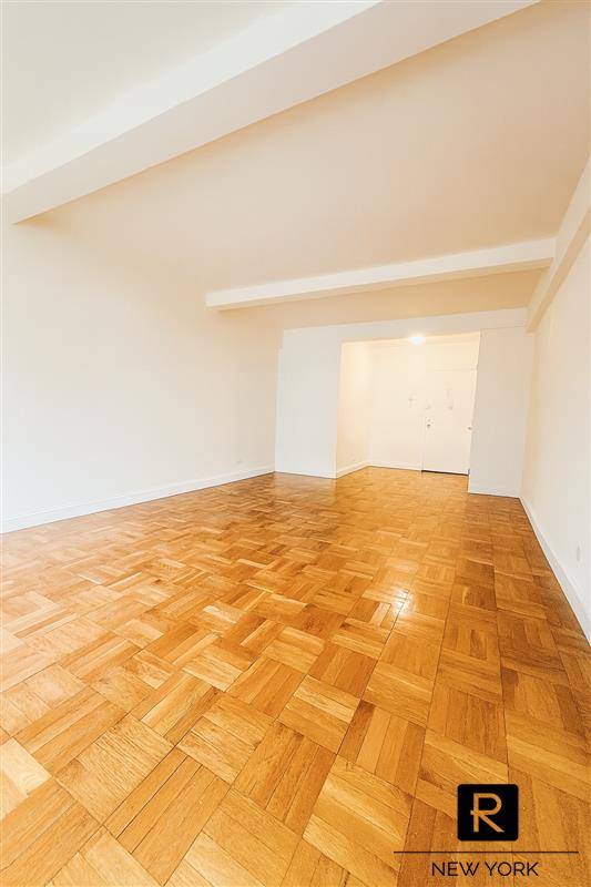 Manhattan, NY 10016,30 E 37th Street #8-G