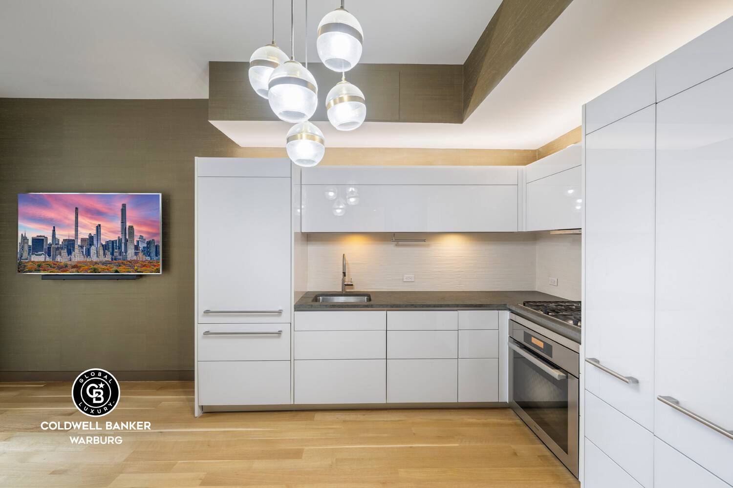 Manhattan, NY 10016,241 5TH Avenue #14C