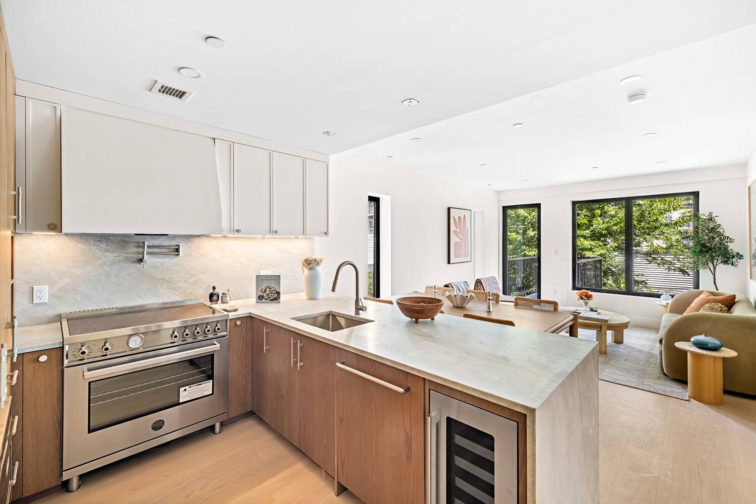 Brooklyn, NY 11222,104 NEWEL Street #1