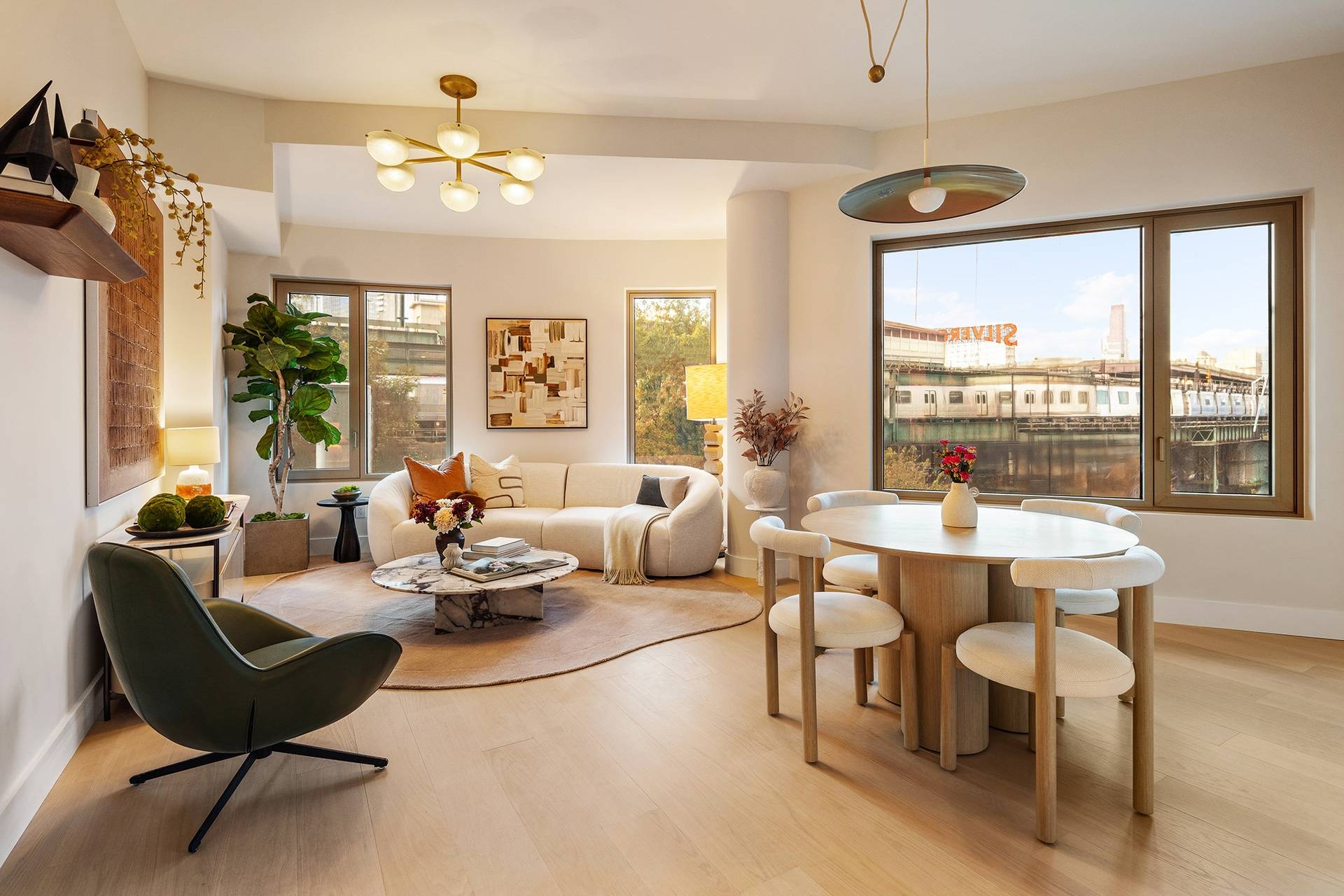 Queens, NY 11101,24-01 Queens Plaza N #905