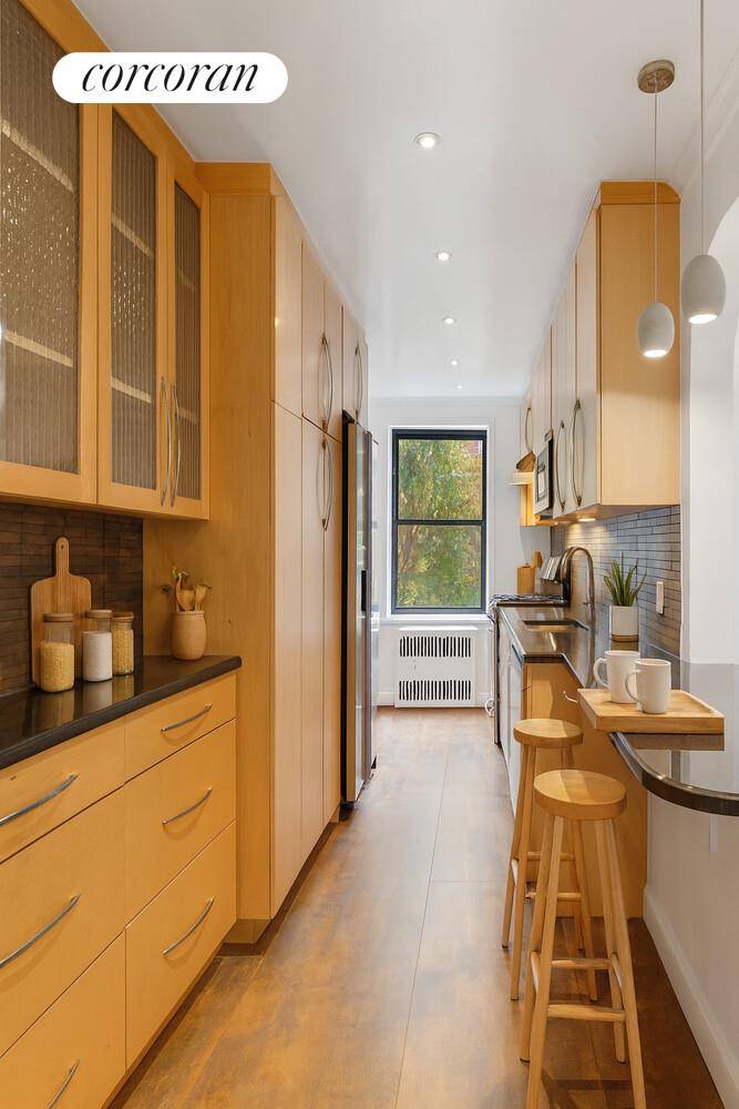 Queens, NY 11375,69-40 YELLOWSTONE Boulevard #121