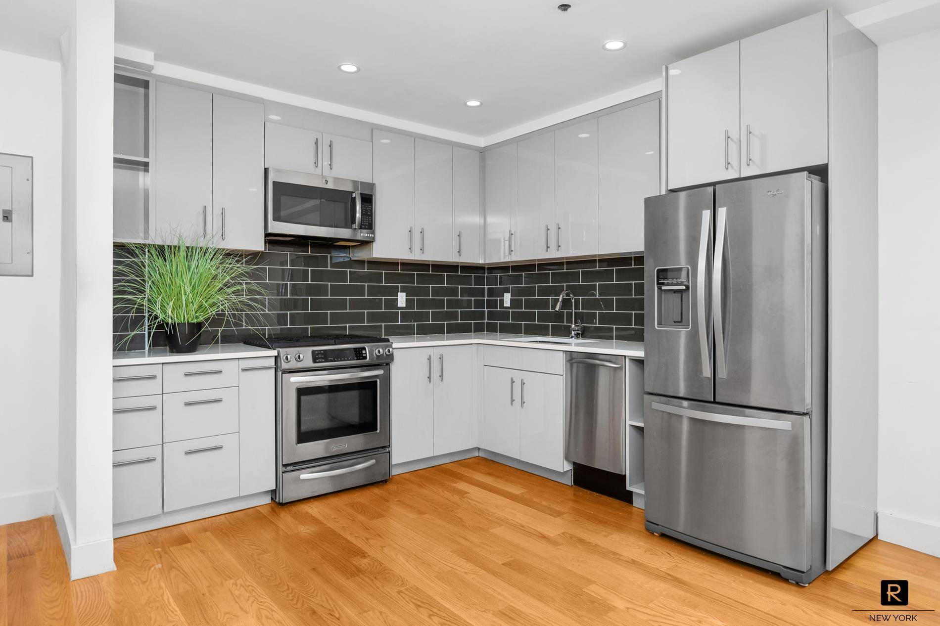 Queens, NY 11385,63-34 Fresh Pond Road #3-G